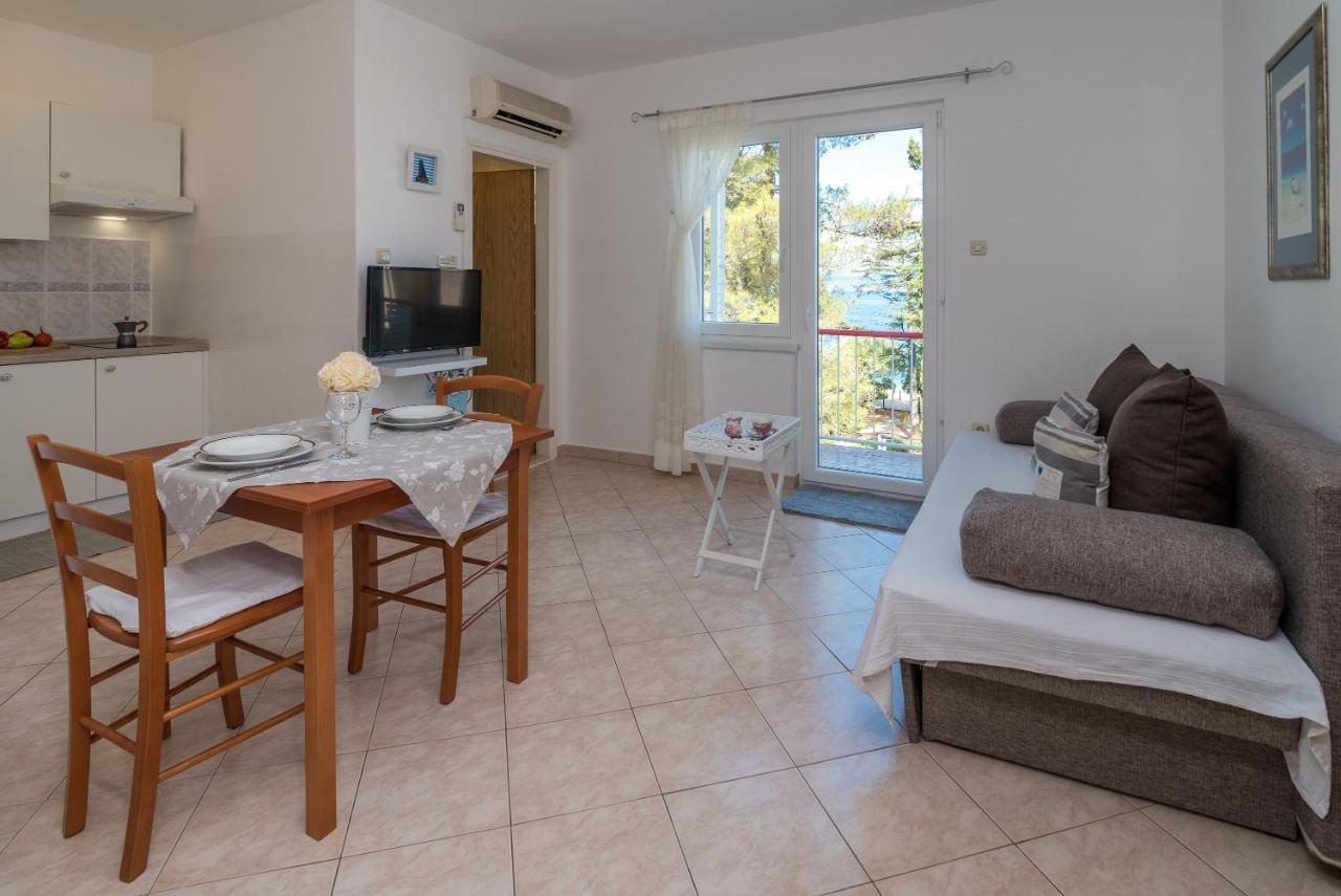 Apartments House Pinezic มาลินสกา ภายนอก รูปภาพ